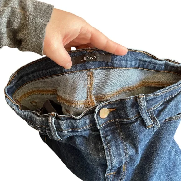 J BRAND Women’s Indigo Mid Rise Capri Jean Pants - Picture 7 of 8